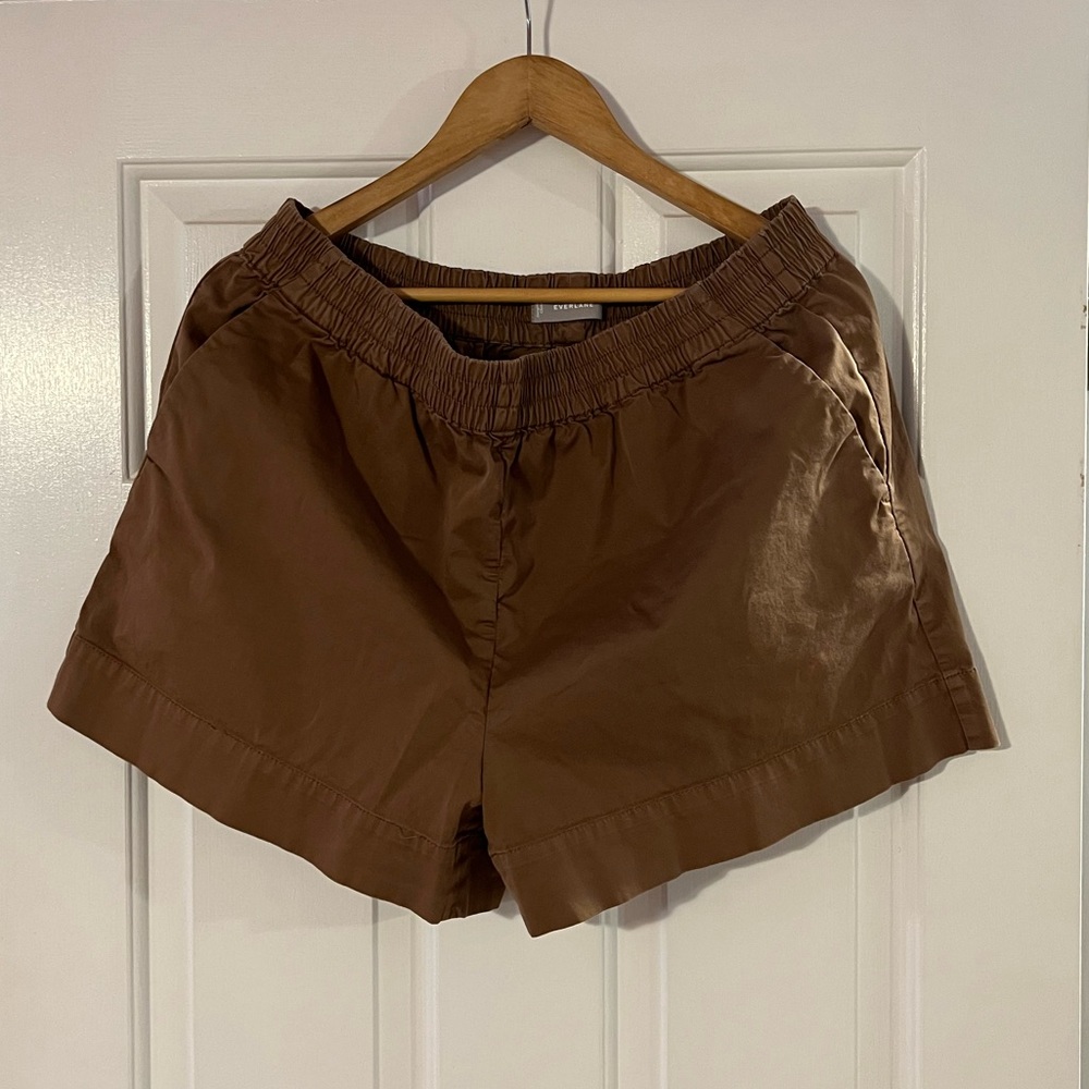 Everlane shorts khaki